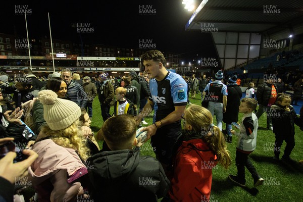 261223 - Cardiff Rugby v Dragons RFC - United Rugby Championship - Teddy Williams of Cardiff with fans