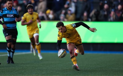261225 - Cardiff Rugby v Dragons RFC, United Rugby Championship - Che Hope of Dragons RFC runs in his second try