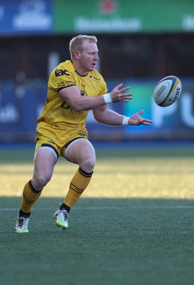 261225 - Cardiff Rugby v Dragons RFC, United Rugby Championship - Tinus de Beer of Dragons RFC