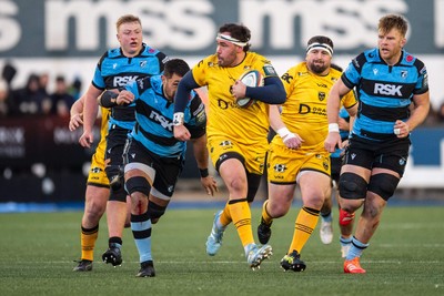 261225 - Cardiff Rugby v Dragons RFC - United Rugby Championship - Robert Hunt of Dragons