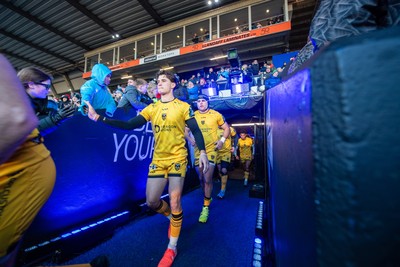 261225 - Cardiff Rugby v Dragons RFC - United Rugby Championship - Che Hope of Dragons 