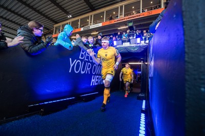 261225 - Cardiff Rugby v Dragons RFC - United Rugby Championship - Aaron Wainwright of Dragons