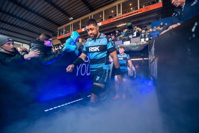 261225 - Cardiff Rugby v Dragons RFC - United Rugby Championship - Taulupe Faletau of Cardiff Rugby