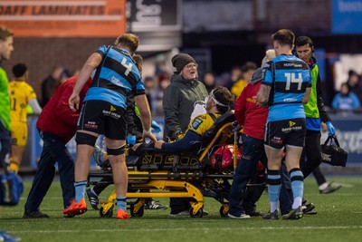 261225 - Cardiff Rugby v Dragons RFC - United Rugby Championship - Robert Hunt of Dragons is taken from the field injured