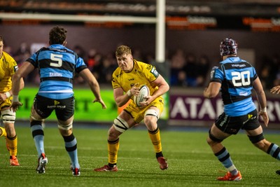 261225 - Cardiff Rugby v Dragons RFC - United Rugby Championship - Matthew Screech of Dragons