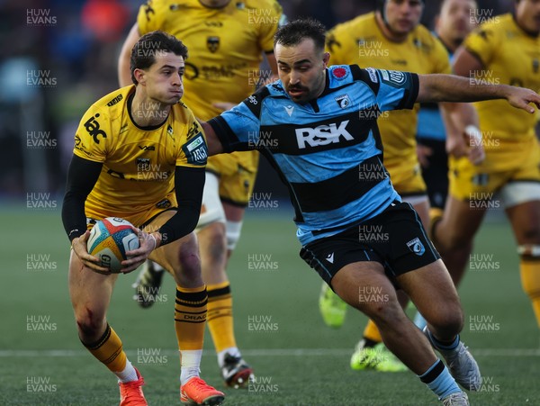 261225 - Cardiff Rugby v Dragons RFC, United Rugby Championship - Che Hope of Dragons RFC and Liam Belcher of Cardiff Rugby compete for the ball