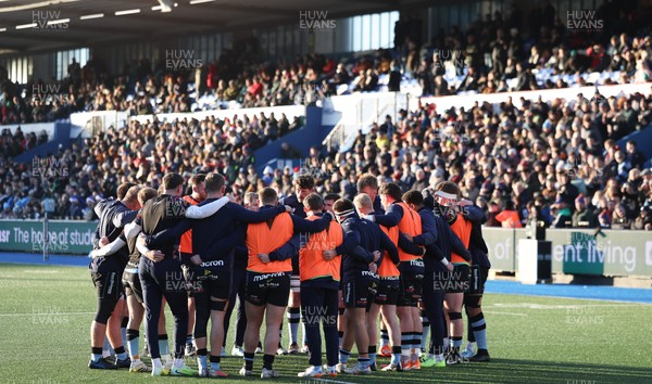 261225 - Cardiff Rugby v Dragons RFC, United Rugby Championship - The Cardiff team huddle up ahead of the match