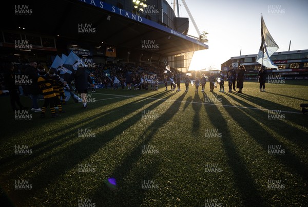 261225 - Cardiff Rugby v Dragons RFC, United Rugby Championship - Long shadows in the afternoon sun from the guard of honour