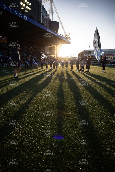 261225 - Cardiff Rugby v Dragons RFC, United Rugby Championship - Long shadows in the afternoon sun from the guard of honour