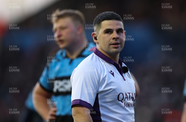 261225 - Cardiff Rugby v Dragons RFC, United Rugby Championship - Referee Adam Jones