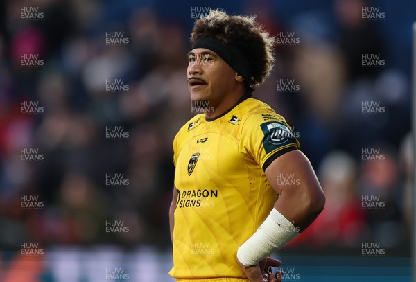 261225 - Cardiff Rugby v Dragons RFC, United Rugby Championship - Fine Inisi of Dragons RFC