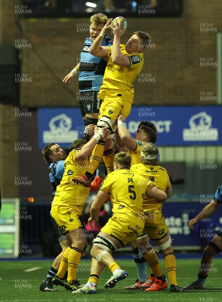 261225 - Cardiff Rugby v Dragons RFC, United Rugby Championship - Matthew Screech of Dragons RFC wins a lineout