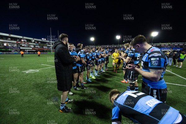 261225 - Cardiff Rugby v Dragons RFC, United Rugby Championship - The teams congratulate each other at the end of the match
