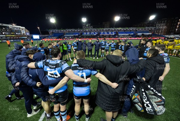 261225 - Cardiff Rugby v Dragons RFC, United Rugby Championship - The Cardiff team huddle up at the end of the match 