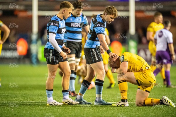 261225 - Cardiff Rugby v Dragons RFC - United Rugby Championship - Jacob Beetham of Cardiff Rugby consoles Tinus de Beer  of Dragons