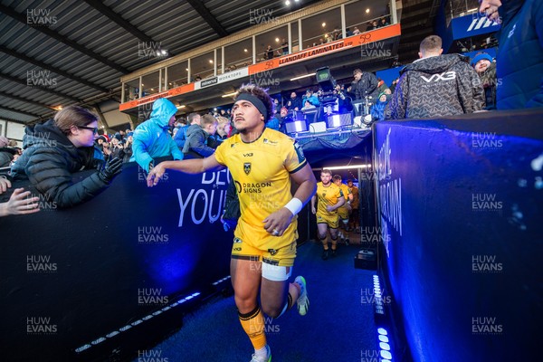 261225 - Cardiff Rugby v Dragons RFC - United Rugby Championship - Fine Inisi of Dragons