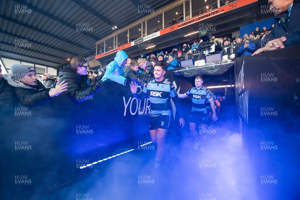 261225 - Cardiff Rugby v Dragons RFC - United Rugby Championship - Callum Sheedy of Cardiff Rugby