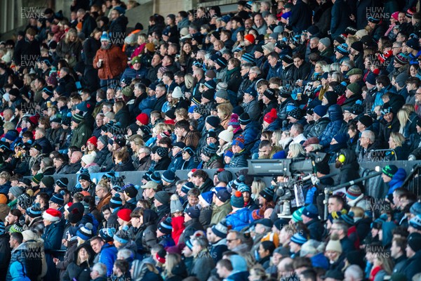261225 - Cardiff Rugby v Dragons RFC - United Rugby Championship - Fans at Cardiff Arms Park