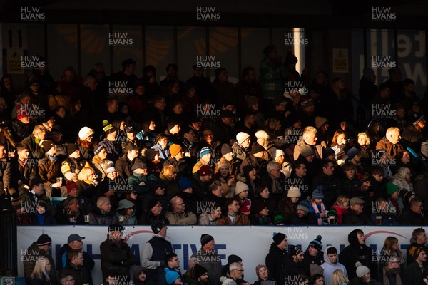 261225 - Cardiff Rugby v Dragons RFC - United Rugby Championship - Fans at Cardiff Arms Park