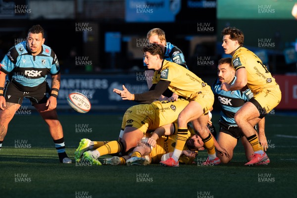 261225 - Cardiff Rugby v Dragons RFC - United Rugby Championship - Che Hope of Dragons 