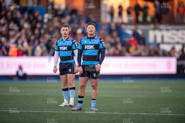 261225 - Cardiff Rugby v Dragons RFC - United Rugby Championship - Cam Winnett of Cardiff Rugby and Callum Sheedy of Cardiff Rugby