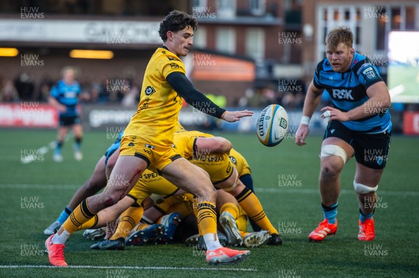 261225 - Cardiff Rugby v Dragons RFC - United Rugby Championship - Che Hope of Dragons 