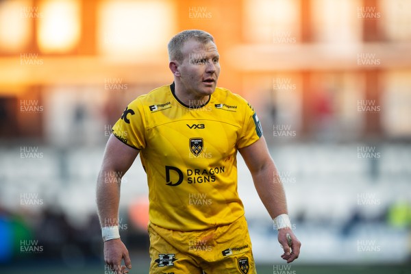 261225 - Cardiff Rugby v Dragons RFC - United Rugby Championship - Tinus de Beer  of Dragons