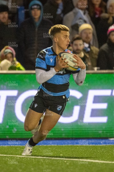 261225 - Cardiff Rugby v Dragons RFC - United Rugby Championship - Cam Winnett of Cardiff Rugby