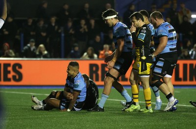 301124 - Cardiff Rugby v Dragons RFC - United Rugby Championship - Rey Lee-Lo of Cardiff scores a try