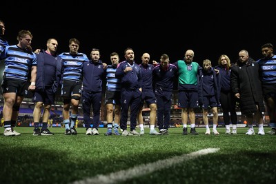 301124 - Cardiff Rugby v Dragons RFC - United Rugby Championship - Cardiff Rugby Head Coach Matt Sherratt speaks in the team huddle