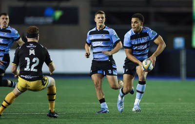 301124 Cardiff Rugby v Dragons RFC, United Rugby Championship - Ben Thomas of Cardiff Rugby looks to attack