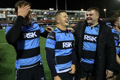 251025 - Cardiff Rugby v Edinburgh - United Rugby Championship - Callum Sheedy and Danny Southworth of Cardiff at full time
