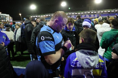 251025 - Cardiff Rugby v Edinburgh - United Rugby Championship - Keiron Assiratti of Cardiff with fans at full time
