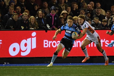 251025 - Cardiff Rugby v Edinburgh Rugby - United Rugby Championship - Josh Adams of Cardiff Rugby