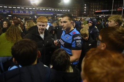 251025 - Cardiff Rugby v Edinburgh Rugby - United Rugby Championship - Taine Basham of Cardiff Rugby with fans at full time