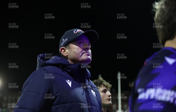 251025 - Cardiff Rugby v Edinburgh - United Rugby Championship - Edinburgh Rugby Head Coach Sean Everitt 