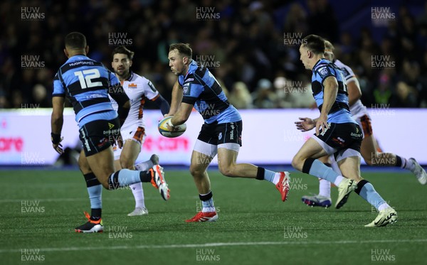 251025 - Cardiff Rugby v Edinburgh - United Rugby Championship - Ioan Lloyd of Cardiff 