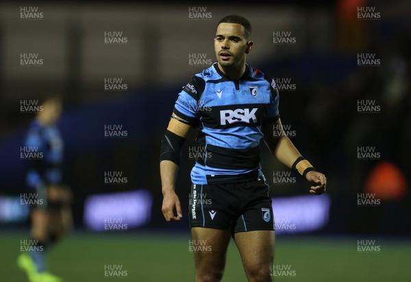 251025 - Cardiff Rugby v Edinburgh - United Rugby Championship - Ben Thomas of Cardiff 