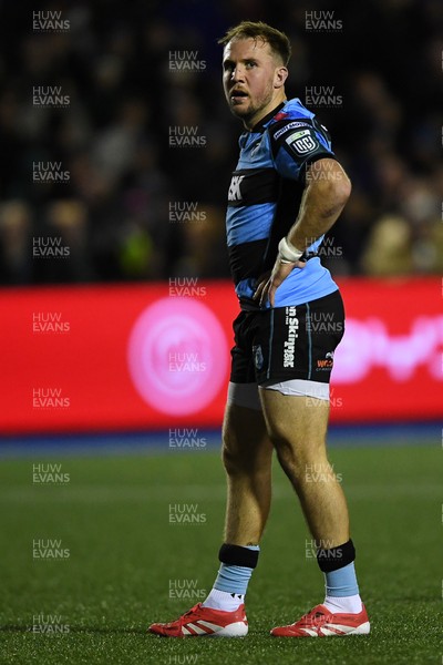 251025 - Cardiff Rugby v Edinburgh Rugby - United Rugby Championship - Ioan Lloyd of Cardiff Rugby