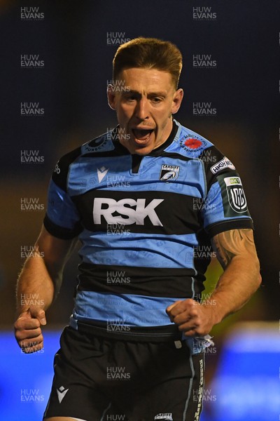 251025 - Cardiff Rugby v Edinburgh Rugby - United Rugby Championship - Josh Adams of Cardiff Rugby celebrates scoring a try