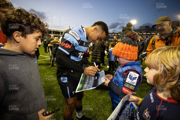 301022 - Cardiff Rugby v Edinburgh - BKT United Rugby Championship - Theo Cabango of Cardiff with fans at full time