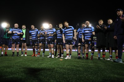 210325 - Cardiff Rugby v Emirates Lions - United Rugby Championship - Cardiff team huddle at full time