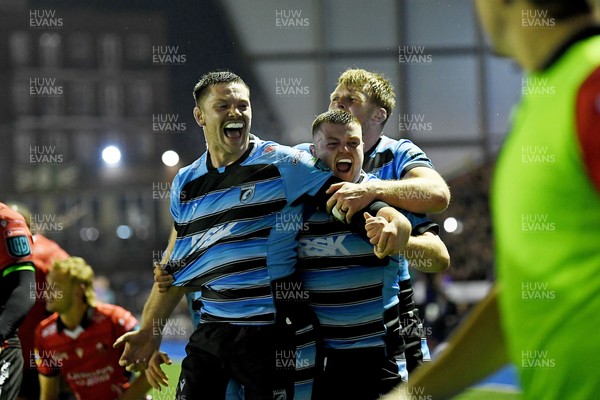 210325 - Cardiff Rugby v Emirates Lions - United Rugby Championship - Ben Donnell of Cardiff celebrates scoring a try with team mates