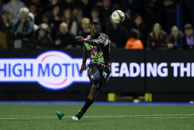 270925 - Cardiff Rugby v Emirates Lions - United Rugby Championship - Lubabalo Dobela of Lions kicks the conversion
