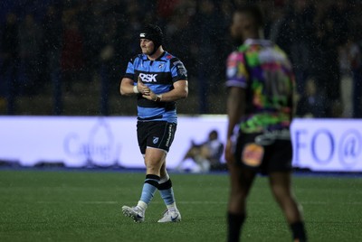 270925 - Cardiff Rugby v Emirates Lions - United Rugby Championship - Evan Lloyd of Cardiff 