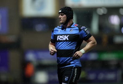 270925 - Cardiff Rugby v Emirates Lions - United Rugby Championship - Evan Lloyd of Cardiff 