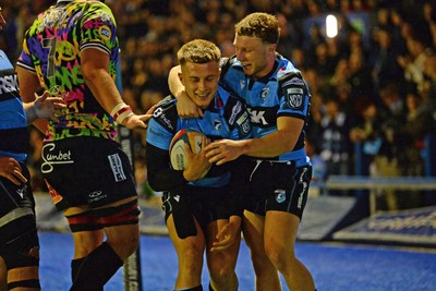 270925 - Cardiff Rugby v Emirates Lions - United Rugby Championship - Cam Winnett of Cardiff Rugby celebrates scoring a try with team mates