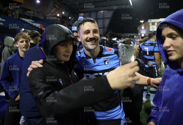 270925 - Cardiff Rugby v Emirates Lions - United Rugby Championship - Harri Millard of Cardiff with fans at full time