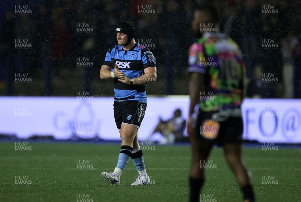 270925 - Cardiff Rugby v Emirates Lions - United Rugby Championship - Evan Lloyd of Cardiff 