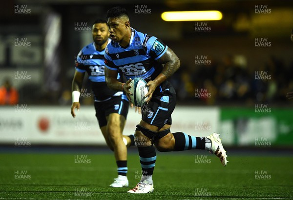 300922 - Cardiff Rugby v Emirates Lions - BKT United Rugby Championship - Lopeti Timani of Cardiff looks for a way through